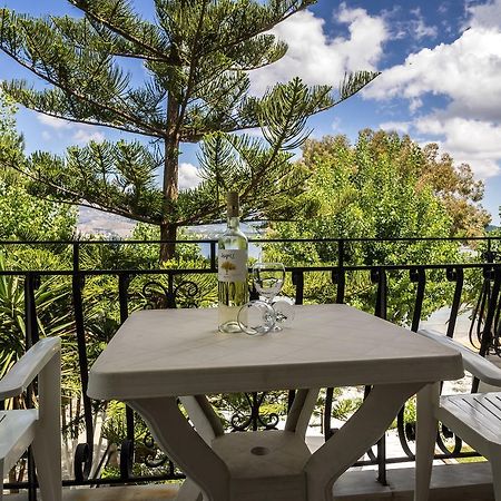 Sea Breeze Apartments Ликсури Екстериор снимка