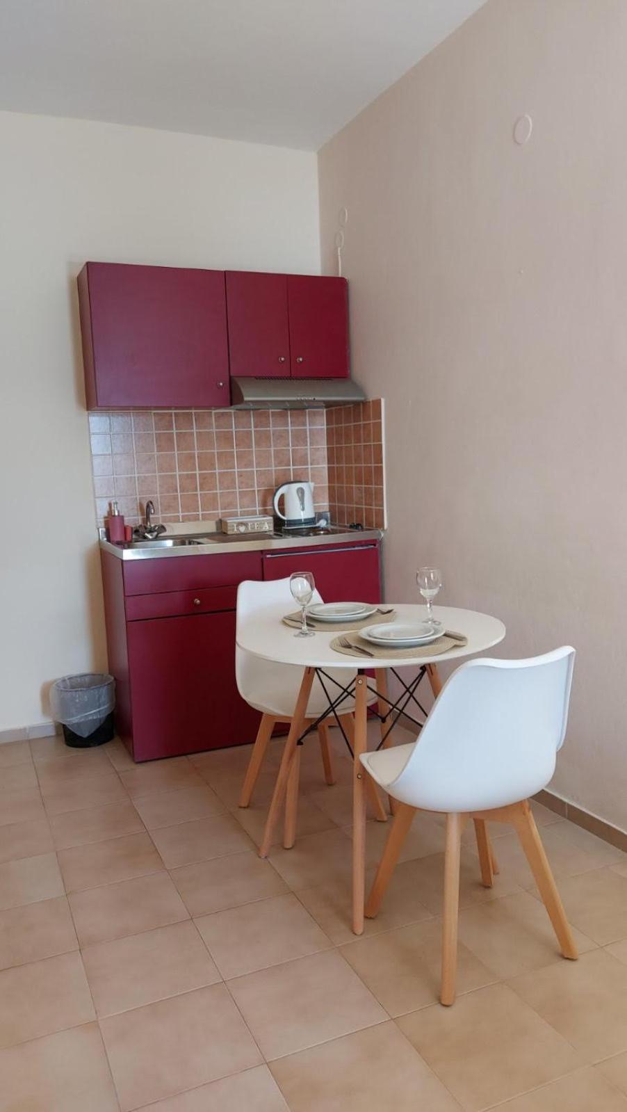 Sea Breeze Apartments Ликсури Екстериор снимка