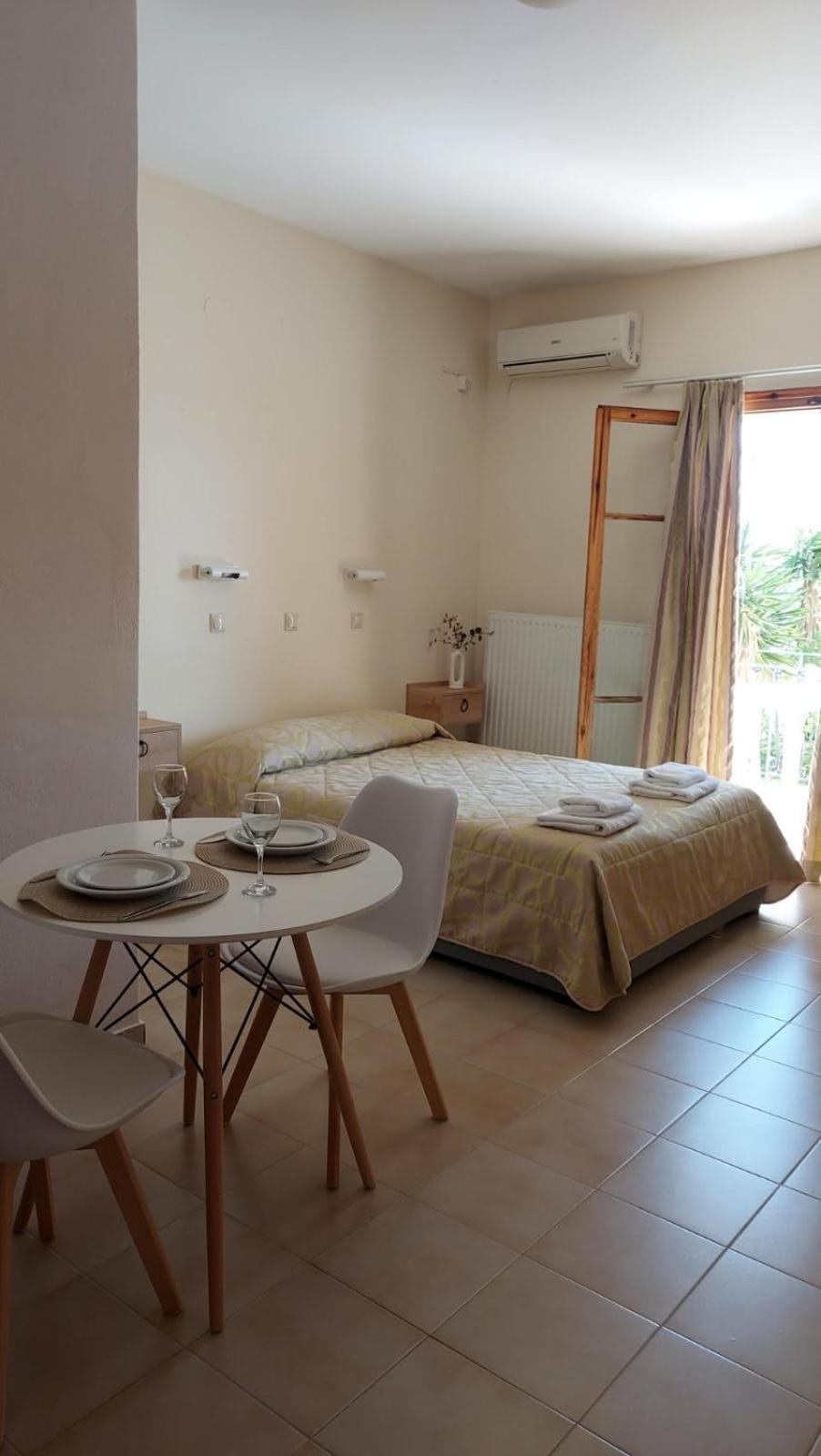 Sea Breeze Apartments Ликсури Екстериор снимка
